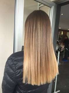 Loreal Hair Color Brown, Colorful Highlights In Brown Hair, Brown Hair Bangs, Loreal Hair Color, Loreal Hair, Ombre Hair Blonde, Pinterest Hair