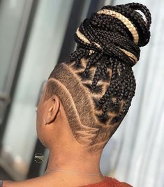 Cornrow Updo Hairstyles Buns, Braids Mohawk For Black Women, Braided Sides Mohawk, Braided Mohawk Hairstyles Shaved Sides, Braided Mohawk Black Hair Shaved Sides, Braids With Shaved Sides Black Women Mohawk Hairstyles, Braids With Shaved Sides Black Women