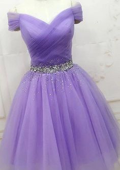 A-line Off Shoulder Sleeveless Lilac Tulle Short Mini Homecoming Dress - Princessly Lilac Homecoming Dress, Purple Prom Dress Short, Gaun Tulle, Purple Homecoming Dress, Burgundy Homecoming Dresses, Afrikaanse Mode, Purple Prom Dress, Graduation Dresses, Short Prom Dress