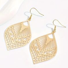 Beautiful Gold Toned Laser Cut Ornate Filigree Design Teardrop Shaped Dangle Earrings. Very Lightweight And Comfortable To Wear. More Color Options Available. See My Other Listings For More Jewelry. Bundle To Save On Shipping. E359 Filigree Design, Earrings Color, Boho Bohemian, Laser Cut, Color Options, Gold Tones, Dangle Earrings, Jewelry Earrings, Women Jewelry