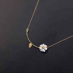 ♡ Leaf Floral Pendant Daisy Necklace ♡ ♡ This meticulously crafted natural daisy minimalist pendant is so classy-dreamy feeling! Wear this gold necklace to show your beautiful inside-flower or gift-wrap it as a very thoughtful present to your loved ones (also available as an option). The daisy flower design is so realistic highlighting the bright-beautiful-long-day vibes and memories from the gorgeous spring and summer blooming flower seasons ♡ ▂▂▂▂▂▂▂▂▂▂▂▂▂▂▂▂▂▂▂▂▂▂▂▂▂▂▂ 💖 Material: Stainless Short Earrings, Asymmetrical Earrings, Bee Jewelry, Buckle Bracelet, Daisy Earrings, Red Earrings, Wild Flower, Flower Bracelet, Nature Bracelets