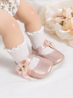 [NON-SLIP SOLE]-- The soles of baby ballet shoes have non-skid dots, can protect the baby from falling during daily activities. The soft sole is conducive to the baby's feet touching the ground naturally, and is conducive to safe growth and walking.[EASY WEAR]-- The shoulder strap of baby mary jane flats adopts an adjustable hook and loop closure design, which can make the princess shoes easy to put on and take off in daily life, achieve a stable fit and customized adjustability, and still fit t Baby Ballet Shoes, Baby Ballet, Ballet Shoe, Closure Design, Princess Shoes, Perfect Baby Shower, Walker Shoes, Bow Flats, Mary Jane Flats