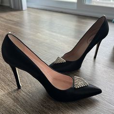 Used But Still In Great Condition Black Satin Leather Heel With A Crystal-Encrusted Ornament 4” Heel Size 38.5 Sjp Shoes Sjp By Sarah Jessica Parker, Sarah Jessica Parker Shoes, Sarah Jessica, Sarah Jessica Parker, Black Satin, Leather Heels, Satin, Women Shoes, Crystals