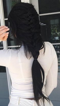 Kylie Jenner Hairstyles, Jenner Hairstyles, Jenner Hair, Kylie Jenner Hair, Black Hair Color, Queen Hair, Hair Blog, Long Black Hair, Grunge Hair