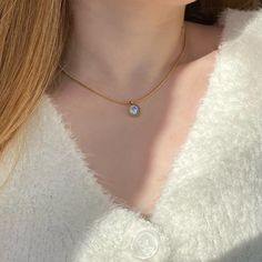 Dainty Shiny CZ Stone Round Everyday Necklace, Layering Necklace, single wear shiny stone. Material : 18k gold , 16inch collar chain Collar Chain, Gold Collar, Everyday Necklace, Stone Gold, Cz Stone, Chains Jewelry, Layered Necklaces, 18k Gold, Gold Necklace