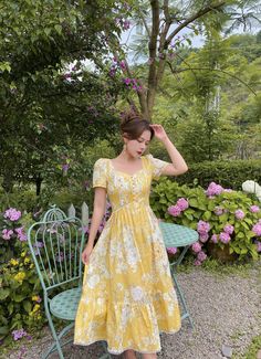 Mr. Water New York Linen and Cotton Retro Dress, Yellow Dress, Square Neck, Large Ruffle Bottom Summer Dress. - Etsy Cotton Linen Dresses Summer, Yellow Dress Outfit Casual, Yellow Dress With Flowers, Summer Yellow Dress, Yellow Dress Outfit, Summer Frocks, Classy Fashion Chic, Linen Dresses Summer, Sunny Dress