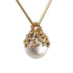 This unique coral-shaped pendant is inspired by the multiform and weightless beauty of the coral reef world with its fabulous variety of colors and shapes. A top quality round white freshwater pearl is harmoniously guested in an organic coral-shaped structure creating a unique and sophisticated pendant.It is a perfect addition to our extensive collection of Coral rings and earrings, that can be an original bridal jewel as well.All our jewels are original creations designed in our studio, availab Gold Pearl Necklace Wedding, Coral Rings, Unique Gold Rings, Bridal Jewels, Blue Topaz Engagement Ring, Pearl Engagement Ring, Rose Gold Earrings Studs, Pearl Necklace Wedding, Wedding Pendant