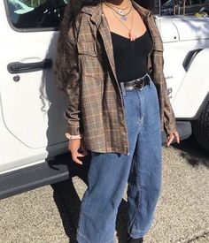 Stile Ragazza Skater, Oversized Flannel Outfits, Indie Outfits Grunge, Outfits Primavera, Converse Outfits, Skater Outfits