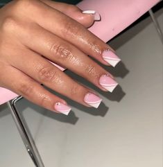 Shirt Acrylic Nails Designs, Basic Acrylics, Acrylic Nails Nude, Simple Gel Nails, Work Nails, French Tip Acrylic Nails, Classy Acrylic Nails