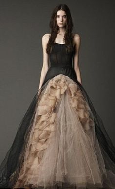 ... Halloween Wedding Dresses, Draped Wedding Dress, Vera Wang Bridal, Vera Wang Wedding, Wedding Dresses Vera Wang, Corpse Bride, Gothic Wedding, Black Wedding Dresses