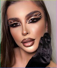 Dramatic Eye Makeup With Rhinestones, Smokey Eye Makeup Dramatic, Fancy Makeup Looks Full Face, Full Cut Crease Eye Makeup, Glam Makeup Looks Dramatic, Makeup Brown Eyeshadow, Full Cut Crease, Makeup Graphic Liner, Eye Makeup Dramatic