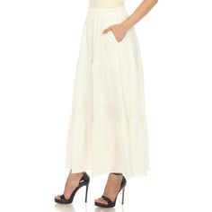 Elevate your fashion game with this flowy and effortlessly chic skirt. This maxi skirt from White Mark boasts a pleated design that adds texture, movement, and a touch of sophistication to your look. Dress it up or down as this skirt is incredibly versatile. Pair it with a tucked in blouse and heels for a sophisticated look or go for a more relaxed vibe with a tucked in tee and sandals and pair it with a jacket on chilly days. It’s perfect for various occasions and style preferences. Maxi Skirt Fall, Chic Skirt, Maxi Skirt Style, Chic Skirts, Tiered Maxi Skirt, Fall Skirts, Skirts Online, White Mark, Toddler Girl Outfits