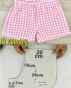 the size and measurements of shorts are shown