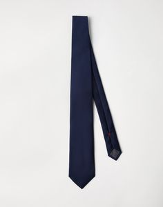 Silk twill tie A pure silk twill fabric characterizes the classic and refined style of this tie. Tuxedo T Shirt, Tie For Men, Refined Style, Boutique Online, Silk Twill, Sneaker Heels, Twill Fabric, Event Dresses, Jewelry Creation