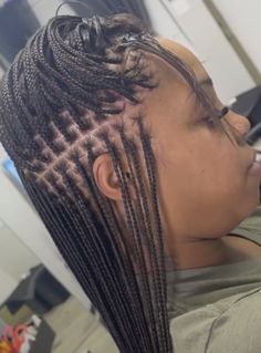 Extra Small Knotless Box Braids Blonde, Parting For Small Knotless Braids, Tiny Knotless Braids, Medium Knotless Braids Map, Small Box Braid Parting Guide, Micro Knotless Braids, Medium Knotless Braids Triangle Parts