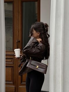 inst.: christienzy Basic Girl Outfit, Thanksgiving Wallpaper, Ootd Outfits, Fire Fits, Winter Fits, Classic Elegant, Elegant Outfit, Outfits Aesthetic, Jacket Outfits