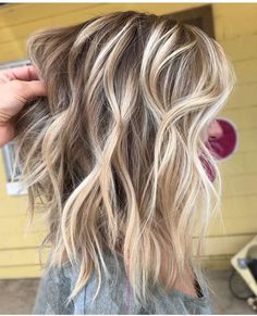 Pin by Andrea Spacht on Hair styles in 2019 | Pinterest | Hair, Blonde hair and Hair cuts Blonde Low And Highlights, Lived In Blonde Bob, Hair Shag, Blonde Ideas, Shoulder Length Blonde, Medium Haircut, Surfer Hair, Mom Hair, Blond Balayage