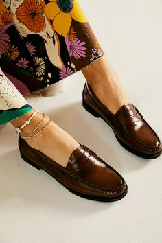 Bass Whitney Easy Loafer | Free People Penny Loafers For Women Outfits, Brown Loafers Outfit Women, Loafers Outfit Women, Penny Loafers Outfit, Womens Penny Loafers, Loafers Outfit, Brown Loafers, Love Advice, Love Fall