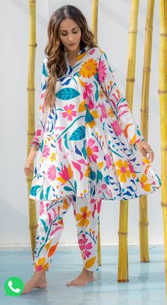 Pakistani Kurti Designs Casual Summer, Stylish Kurtis Design Cotton, Chikenkari Dress Ideas, Make A Dress, Big Floral, Suit Ideas