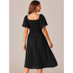 This short-sleeve casual dress is made from a good quality and lightweight fabric, making it perfect for any season. It features a smocked design that cinches the waist and creates a beautiful silhouette. This dress will flatter any body shape, making it a timeless addition to any wardrobe. Its classic design and effortless style make it an essential piece for any fashionista. Casual Midi Dresses, Dresses With Pockets, Flowy Midi Dress, Beautiful Silhouette, Midi Slip Dress, Just Style, Fabric Making, Midi Dress Casual, Women Midi