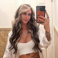 Hair Color 2023 For Black Hair, Black Hair With Platinum Lowlights, Dark Hair With Light Extensions, Extension Hair Color Ideas, Extensions Color Ideas Long Hair, Side Bangstyle Hair Long 2023, Blonde Hair Black Extensions, Peekaboo Hair Extensions, Hair Extensions With Color