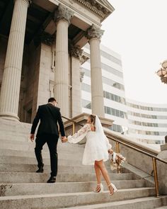 Courthouse Family Photos, Courthouse Wedding Photo Shoot, Austin Courthouse Wedding, Wedding Courthouse Photos, Houston Courthouse Wedding, Courthouse Elopement, Elopement Photography Courthouse, Courthouse Wedding Aesthetic, Elopement Ideas Courthouse