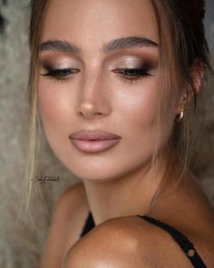 Plum Dress Makeup, Wedding Guest Makeup Looks, Makeup 2016, Fall Bridesmaid, Fall Wedding Makeup, Makeup Bridesmaid, Wedding Guest Makeup, Makeup 2018