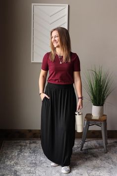 Black Smocked Waist Maxi Skirt Everyday Casual Mom Style for Spring Summer Skirt Outfits, Modest Fashion for Women at Home Work Church Black Maxi Skirt Outfit Spring, Summer Skirt Outfits, Skirt Classy, Skirt Outfit Casual, Casual Maxi Skirt, Skirt Outfit Fall, Spring Skirt Outfits, Casual Mom Style, Modest Summer Fashion