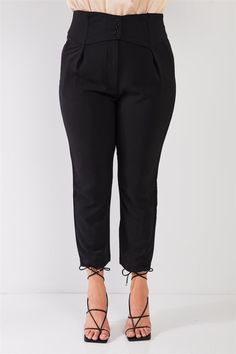 🖤 These Plus Size Black High-Waisted Classic Pegged Pants are perfect for the office or business casual settings. Featuring a solid black color and a non-stretch fabric, these pants are both stylish and professional. With a high-waisted, pegged design and a front button down and fly zipper closure, these pants provide a classic and timeless look. The mock pockets and pleated top add subtle detail, making these pants a must-have for any wardrobe. 🖤 Item Features: Black, solid color, high-waiste Pegged Pants, Office Wear Business Casual, Stylish Office Wear, Black Solid Color, Peg Pants, Classic Office, Professional Wardrobe, Pleated Top, Classic Pants