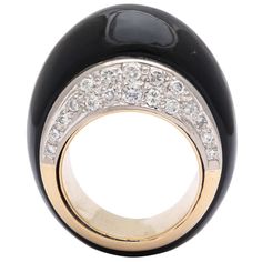 High style 18kt Yellow Gold Ring with pave set Diamond sides set in Platinum and polished Black Onyx Body. Super sophisticated. Size 6.5 Cluster Ring Set, Vintage Cocktail Ring, Unusual Rings, Onyx Jewelry, Gold Cocktail, Vintage Cocktail, Domed Ring, Diamond Gold, Men's Rings