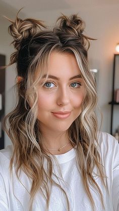 Half Up Crimped Hairstyles, Hair Buns Half Up Half Down, Festival Hairstyles Half Up Half Down, Boho Space Buns, Raving Hairstyles, Space Bun Wedding Hair, Festival Hair Inspiration, Simple Cute Half Up Half Down, Half Back Braided Hairstyles