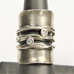 This Is A Stunning Vintage Ring Hallmarked Sdj Designs. Designed And Hand Crafted By Silversmith Robin Markowitz. Modernist Design. Excellent Condition. Size: 7.75 Silversmith Jewellery, Metalsmithing Jewelry, Modernist Jewelry, Rock Jewelry, Modernist Design, Statement Ring Silver, Ring Color, Jewelry Inspo, Vintage Ring