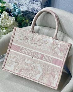 Dior Tote Bag, Dior Purse, House Of Dior, Dior Book Tote, Designer Totes