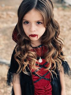 Toddler Vampire Makeup, Kids Halloween Makeup Ideas, Vampire Make Up For Kids, Vampire Makeup For Girls Kids, Lady Dracula Costume, Vampire Makeup Ideas For Kids, Halloween Makeup Vampire Kids, Girls Vampire Makeup