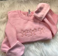 Embroidery Pink Bows Sweatshirt *This listing include one sweatshirt  *Embroidery Items are stitched to order. Please allow 1-10 days for Item to ship.  *Unisex crewneck sweatshirt Christmas Crafts Diy Gifts, Embroidery Items, Sweatshirt Embroidery, Feminine Tattoo, Embroidery Hoodie, Pink Bows, Embroidery Sweatshirt, Pretty Stuff, Sweatshirt Christmas