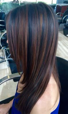 Elegant Brunette, Rambut Brunette, Brunette Hairstyles, Color For Black Hair, Brunette Hair With Highlights, Dark Hair With Highlights, Hair Streaks, Fall Hair Color For Brunettes, Brown Hair Balayage