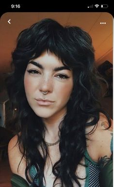 Short Hair For Naturally Wavy Hair, Edgy Haircuts For Wavy Hair, Edgy Shag Haircut Without Bangs, Shag Hairstyles Long Curly, Edgy Shag Haircuts Choppy Layers, Dyed Shag Hair, Edgy Curly Hair, Witchy Vibes Outfit, Undercut With Bangs