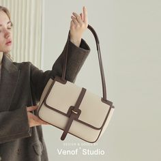 Brand Name: VENOFShape: EnvelopePlace Of Origin: GUANG DONG ProvinceHandbags Type: Shoulder BagsTypes of bags: Shoulder & HandbagsOrigin: CN(Origin)Main Material: Split LeatherClosure Type: zipperHardness: SOFTStyle: vintageModel Number: v8001Lining Material: PolyesterOccasion: VersatileGender: WOMENPattern Type: panelledNumber of Handles/Straps: TwoInterior: Interior Zipper PocketInterior: Cell Phone PocketItem Type: HandbagsSize(L*W*H): about 28x10x20cmShoulder straps length: about 107cm can a Envelope Shoulder Bag For Business, Square Beige Flap Bag For Office, Beige Envelope Shoulder Bag For Everyday Use, Chic Brown Envelope Bag, Brown Envelope Shoulder Bag For Everyday Use, Brown Envelope Shoulder Bag For Daily Use, Chic Brown Envelope Shoulder Bag, Chic Beige Envelope Shoulder Bag, Classic Beige Envelope Bag