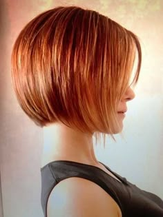 23 Short Layered Haircuts Ideas for Women | PoPular Haircuts Short Layered Bob Hairstyles, Red Highlights, Short Layered Haircuts, Short Hair With Layers, Bob Haircuts