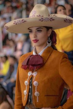 Winter Outfits Sweaters, Escaramuza Dresses, Chunky Knit Sweaters, Western Womens Fashion, Mexican Models