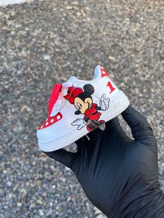 Minnie Mouse custom toddler AF1 🐭 Custom Nike Shoes Air Force Disney, Minnie Mouse Custom Shoes, Custom Baby Shoes, Toddler Birthday Outfit, Minnie Mouse Birthday Decorations, Minnie Mouse Shoes, Luxury Baby Clothes, Minnie Mouse 1st Birthday, Hello Kitty Baby