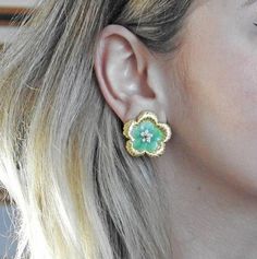 Buccellati Carved Jade Diamond Gold Flower Earrings - Oak Gem Elegant Enamel Flower Earrings, Elegant Green Enamel Flower Earrings, Jade Jewellery, Gold Flower Earrings, Flower Earrings Gold, Carved Jade, Jade Carving, Diamond Gold, Gold Flower