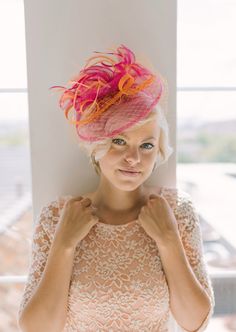 Sinamay Fascinator with feathers and satin headband Perfect Piece for a wedding, tea party or any other special occasion. Matching mini Mommy & Me pieces available for toddlers and young girls! See them here: https://www.etsy.com/shop/QueenSugarBee?ref=seller-platform-mcnav&section_id=21350065 Don't forget matching gloves to complete the look! You can find them here! https://www.etsy.com/shop/QueenSugarBee?ref=seller-platform-mcnav&section_id=17799374 Follow us on Instagram for style guides and Hat Tea Party, Sinamay Fascinator, Womens Tea, Black Fascinator, Hat Wedding, Church Hat, Tea Party Hats, Wedding Hat, Derby Hat