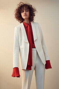 Nellie Partow Spring 2017 Ready-to-Wear Fashion Show Spring Business Casual Outfits, Editorial Lookbook, Spring Business Casual, White Suit, Business Dress, Fashion Editorial, Mode Vintage, Business Casual Outfits, Fashion 2017