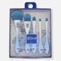 We’re Made Up Over These Disney Cosmetic Brushes! Add A Fun Little Twist To Getting Ready With These Disney’s Lilo & Stitch Makeup Brushes! Arriving As A Five Pack That Includes A Big, Fluffy Powder Brush, Flat Foundation Brush, Concealer Brush And Two Options For The Eyes, This Set Is Designed To Apply Cosmetics With Precision And Ease For A Seamless Look. They Feature Blue Bristles (Naturally) And White And Blue Ombr Handles, Which Are Marked With Bright Red Love Hearts Towards The Base. Stitch Disney Makeup, Stitch Make Up, Stitch Skincare, Stitch Makeup, Primark Makeup, Stitches Makeup, Disney Surprise, Lilo And Stitch Quotes, Stitch Stuff