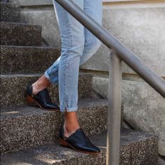 Black Leather Classic Loafer. Worn Only Once (For About An Hour) In An Attempt To Break Them In.. But Decided I’d Rather Not Break Them In. Chic Leather Shoes With Low Heel And Rubber Sole, Chic Slip-ons With Leather Sole And Low Heel, Black Flats With Leather Sole And Plain Toe, Elegant Black Everyday Loafers, Chic Loafers With Contrasting Heel Counter, Chic Almond Toe Loafers With Stacked Heel, Brogue-detailed Closed Toe Flats For Fall, Black Pointed Toe Flats With Leather Sole, Brogue Detailed Closed Toe Flats For Fall