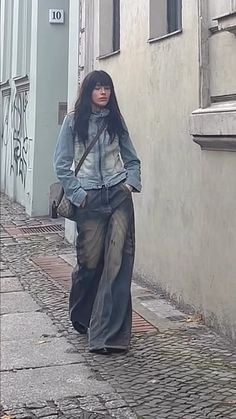 Instagram Creator, Mode Zara, Fall 23, Streetwear Mode, Fashion Aesthetics, Winter Fits, 90s Grunge, Streetwear Y2k, Mode Inspo