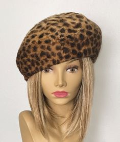 This beautiful ladies beret is made from velour fur felt, and hand draped over an antique hat block. Please indicate your head size measurement when ordering (measure your head horizontally just above your eyebrows). When you receive your hat, there will be a small ribbon inside to fine-tune the fit, and a hat box for safe storage. I personally create each hat one at a time, and no two are ever exactly the same. My hats are 100% handmade using traditional Millinery techniques and the highest qua Pillbox Hats, Felt Beret, Antique Hat, Custom Made Hats, Cloche Hats, Velvet Flower, Vintage Style Hat, Flapper Hat, Hat Blocks