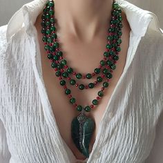 Bohemian Green Onyx Necklaces With Natural Stones, Bohemian Green Onyx Necklace With Natural Stones, Agate Beaded Chain Necklace With Round Beads, Bohemian Beaded Necklace With Green Onyx, Bohemian Green Onyx Beaded Necklace With Natural Stones, Long Agate Beaded Chain Necklaces, Long Agate Beaded Chain Necklace, Malachite Gemstone Bead Necklaces, Malachite Gemstone Beads Necklace