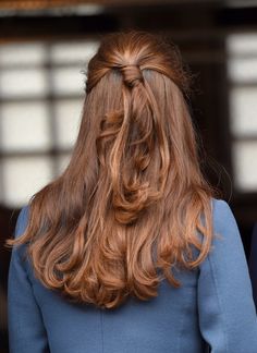 A quick visit from her hairdresser made sure that Kate Middleton had a bouncy blowout for her first postbaby appearance. Kate Middleton Hair, Beauty Rules, Royal Beauty, Perfect Hair, Marie Claire, Kate Middleton, Dyed Hair, Hair Inspo